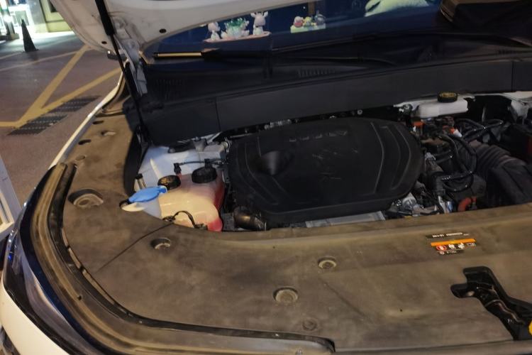 Used Geely Galaxy L7 2023 1.5T 115 km Starship Engine Bay Right