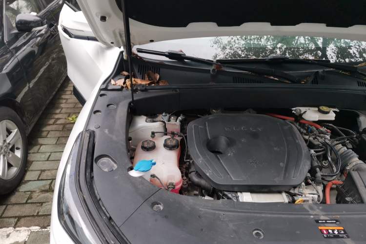 Used Geely Galaxy L7 2023 1.5T 115 km Asian Games Phantom Edition Engine Bay Right