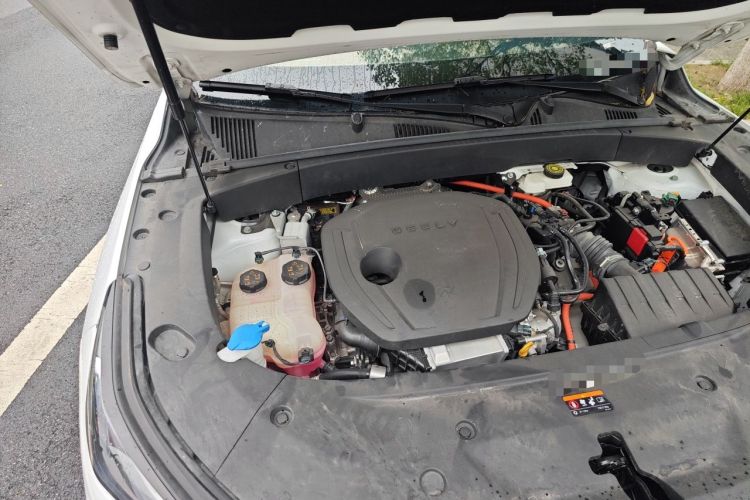 Used Geely Galaxy L7 2023 1.5T 115 km Asian Games Phantom Edition Engine Bay Right