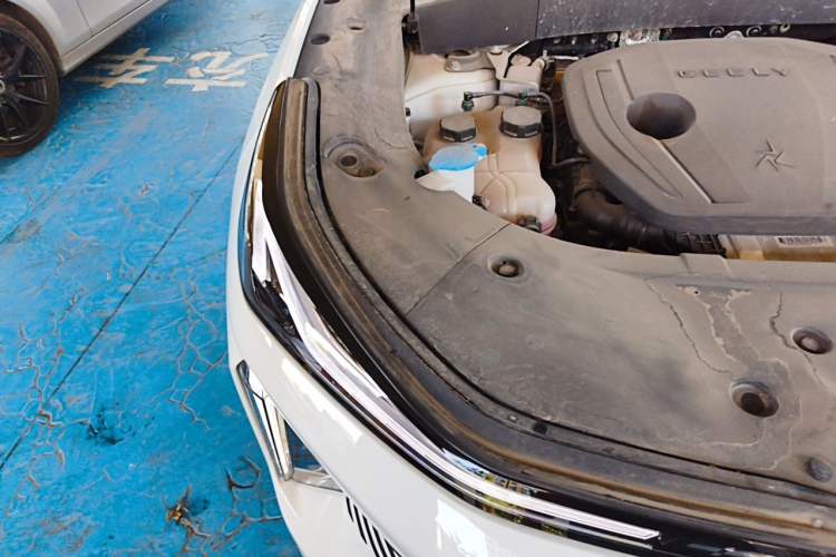 Used Geely Galaxy L7 2023 1.5T 115 km MAX Engine Bay Right