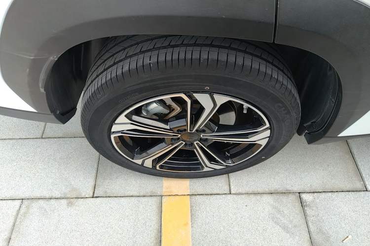 Used Geely Galaxy L7 2023 1.5T 115 km PLUS Exterior 3