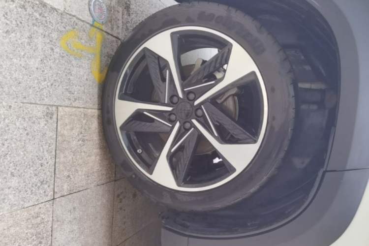 Used Geely Galaxy L7 2023 1.5T 115 km Starship Exterior 5