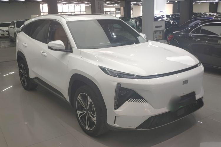 Used Geely Galaxy L7 2023 1.5T 115 km PLUS Front Right 45 Deg
