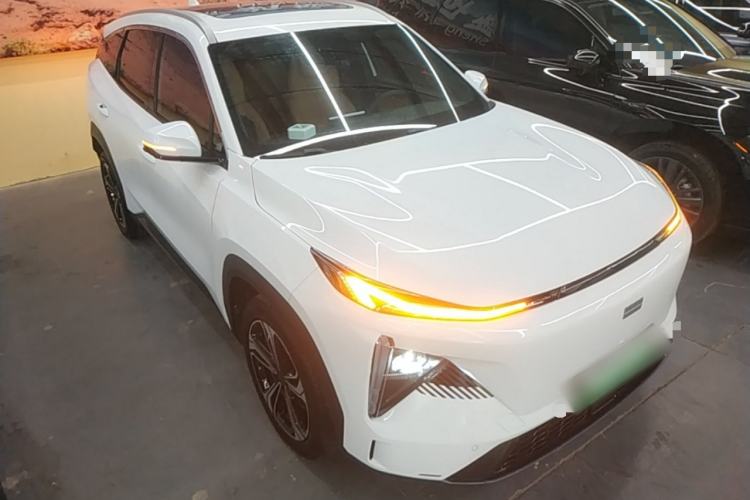 Used Geely Galaxy L7 2023 1.5T 115 km PLUS Front Right 45 Deg