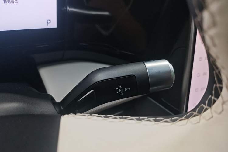 Used Geely Galaxy L7 2023 1.5T 115 km PLUS Gear Lever