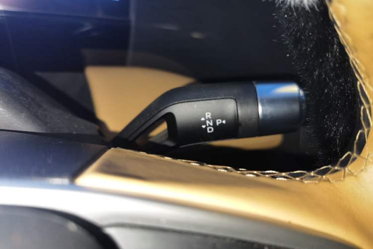 Used Geely Galaxy L7 2023 1.5T 115 km Starship Gear Lever