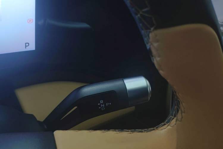 Used Geely Galaxy L7 2023 1.5T 115 km PLUS Gear Lever