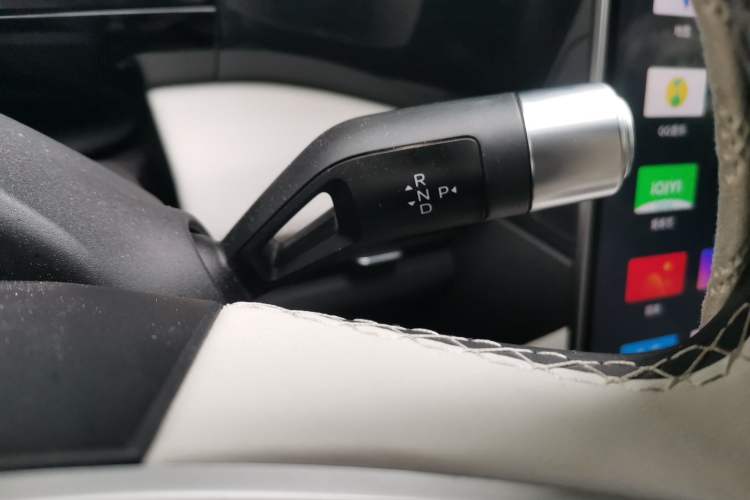 Used Geely Galaxy L7 2023 1.5T 115 km Asian Games Phantom Edition Gear Lever