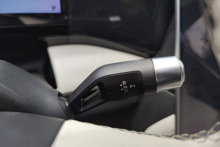 Used Geely Galaxy L7 2023 1.5T 115 km Starship Gear Lever