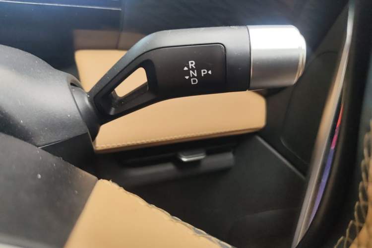 Used Geely Galaxy L7 2023 1.5T 115 km PLUS Gear Lever
