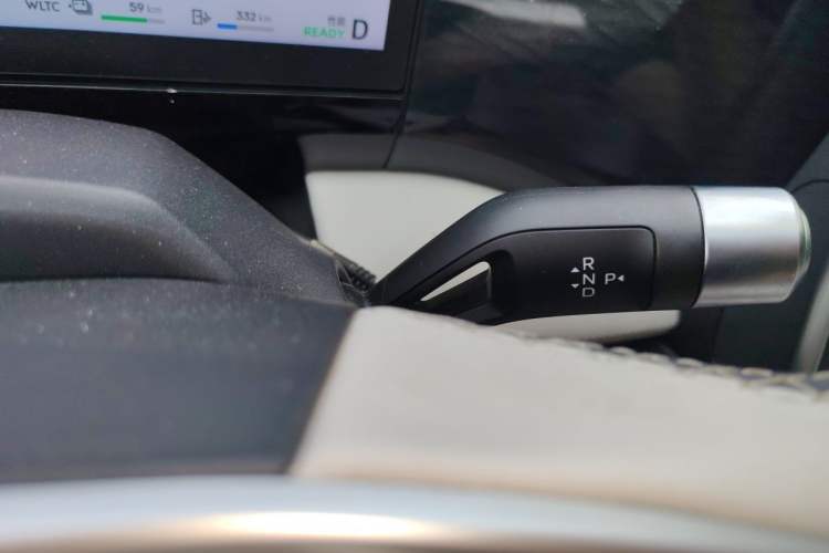 Used Geely Galaxy L7 2023 1.5T 115 km Starship Gear Lever