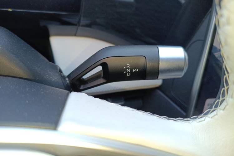 Used Geely Galaxy L7 2023 1.5T 115 km Starship Gear Lever