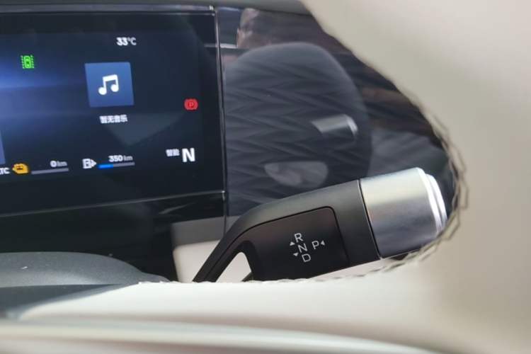 Used Geely Galaxy L7 2023 1.5T 115 km MAX Gear Lever