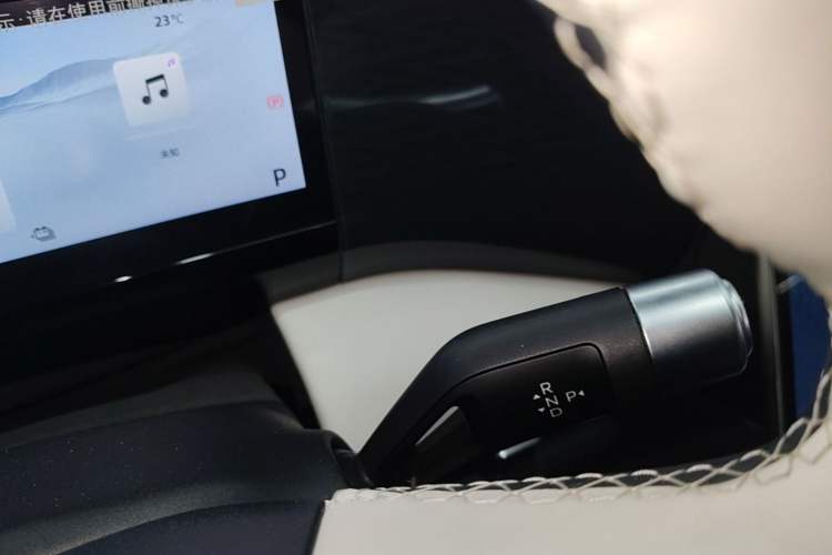 Used Geely Galaxy L7 2023 1.5T 55km PRO Gear Lever