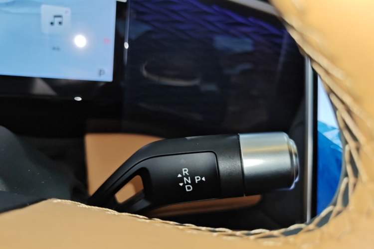 Used Geely Galaxy L7 2023 1.5T 115 km Asian Games Phantom Edition Gear Lever