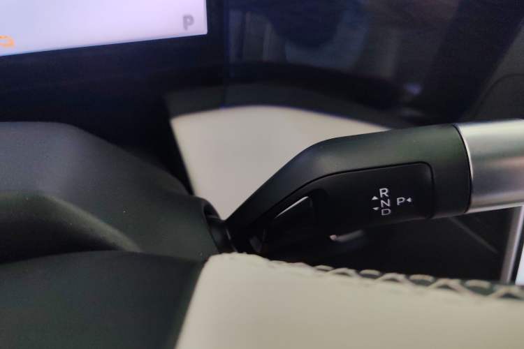 Used Geely Galaxy L7 2023 1.5T 115 km Starship Gear Lever