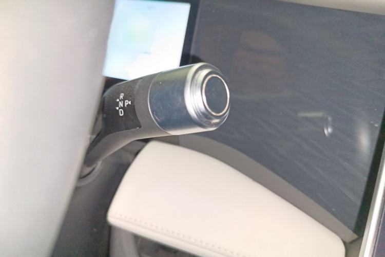 Used Geely Galaxy L7 2023 1.5T 115 km MAX Gear Lever