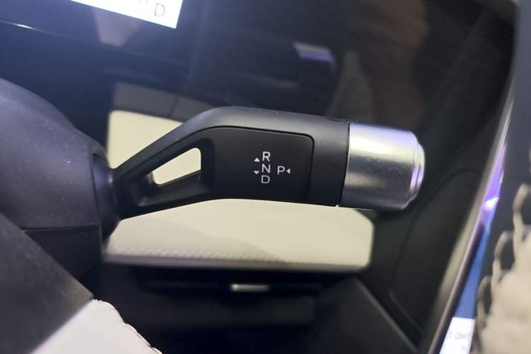 Used Geely Galaxy L7 2023 1.5T 115 km PLUS Gear Lever