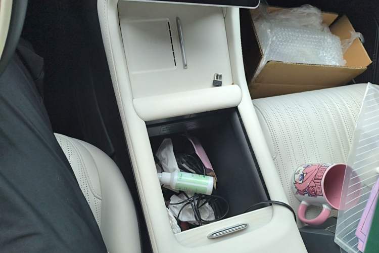 Used Geely Galaxy L7 2023 1.5T 115 km Starship Gear Lever