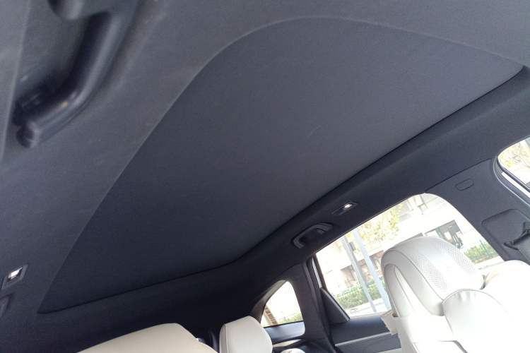 Used Geely Galaxy L7 2023 1.5T 115 km Starship Headliner