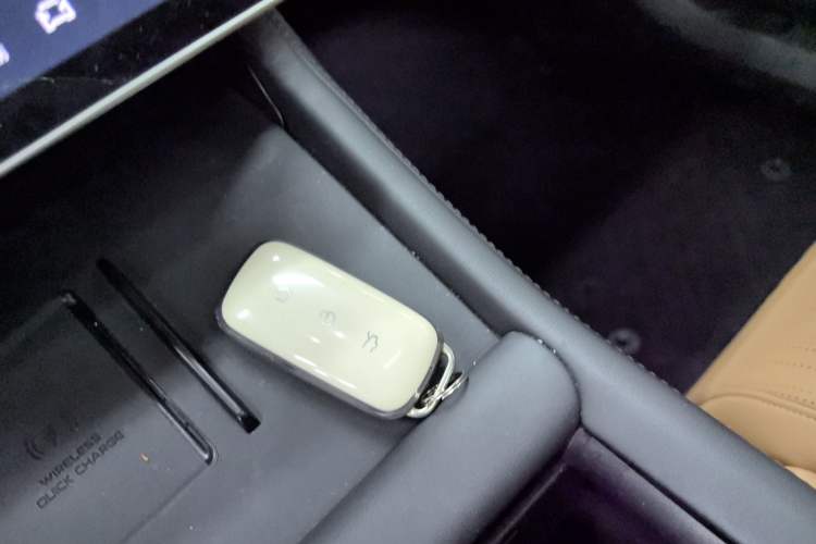 Used Geely Galaxy L7 2023 1.5T 115 km Starship Interior 1