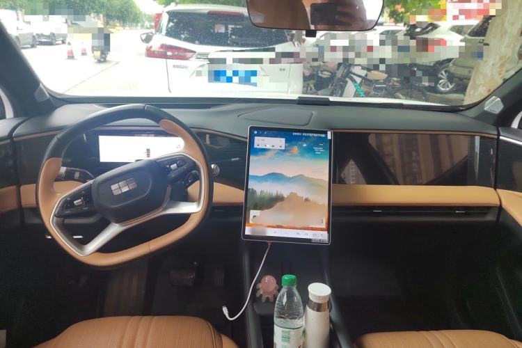 Used Geely Galaxy L7 2023 1.5T 115 km Starship Interior 1