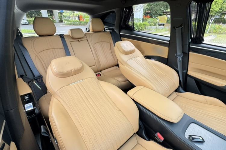 Used Geely Galaxy L7 2023 1.5T 115 km Starship Interior 3
