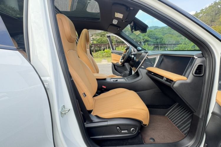 Used Geely Galaxy L7 2023 1.5T 115 km Starship Interior 5