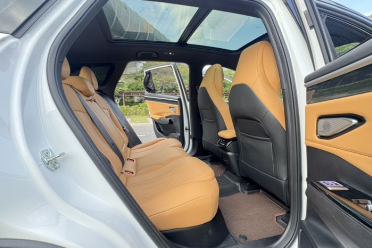 Used Geely Galaxy L7 2023 1.5T 115 km Starship Interior 7