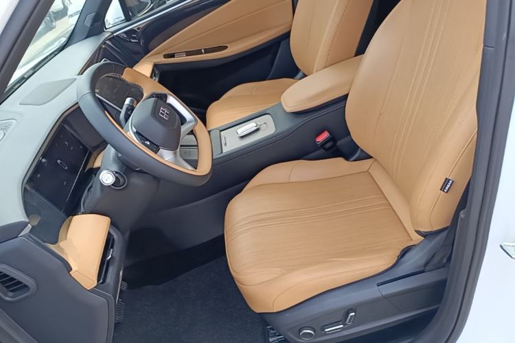 Used Geely Galaxy L7 2023 1.5T 115 km MAX Left Front Seat