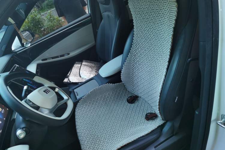 Used Geely Galaxy L7 2023 1.5T 115 km PLUS Left Front Seat