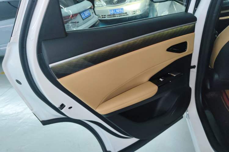 Used Geely Galaxy L7 2023 1.5T 115 km MAX Left Rear Door Interior