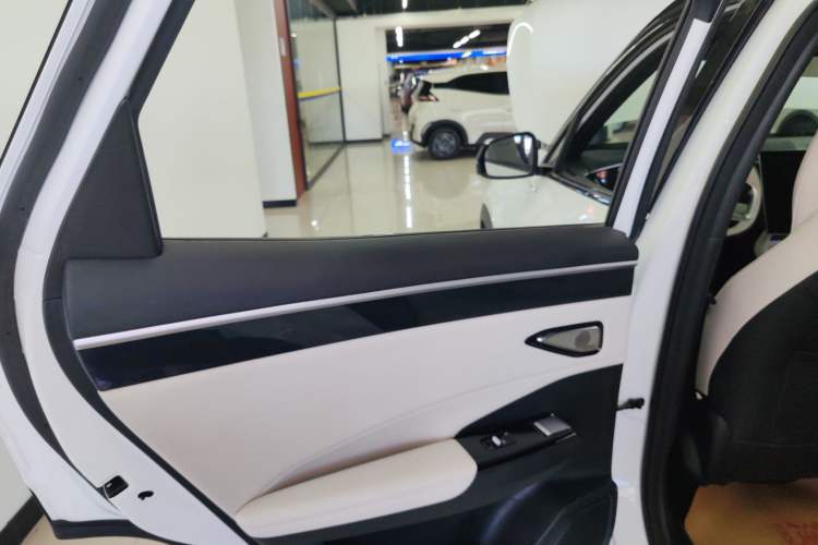 Used Geely Galaxy L7 2023 1.5T 115 km Starship Left Rear Door Interior