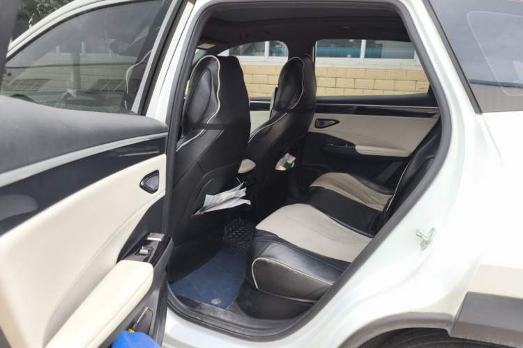 Used Geely Galaxy L7 2023 1.5T 115 km Starship Left Rear Seat