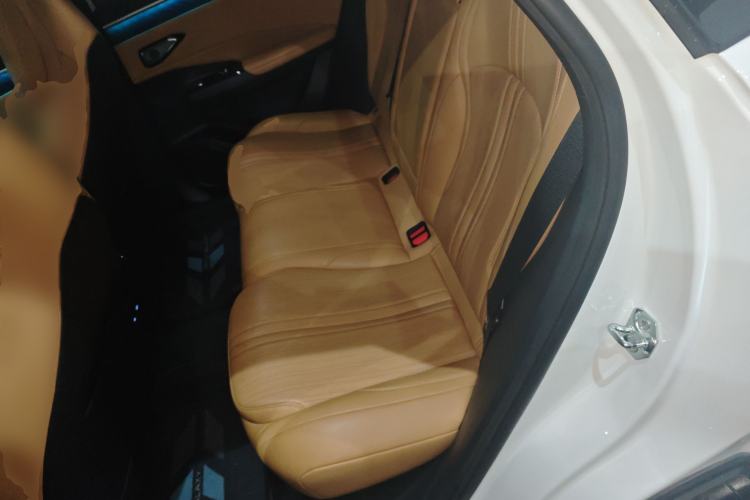 Used Geely Galaxy L7 2023 1.5T 115 km Starship Left Rear Seat