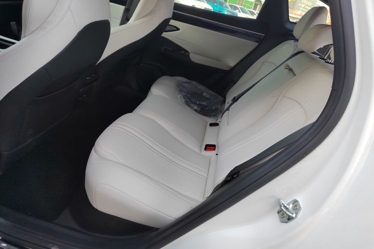 Used Geely Galaxy L7 2023 1.5T 115 km Starship Left Rear Seat