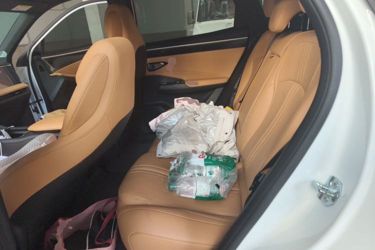 Used Geely Galaxy L7 2023 1.5T 115 km Starship Left Rear Seat