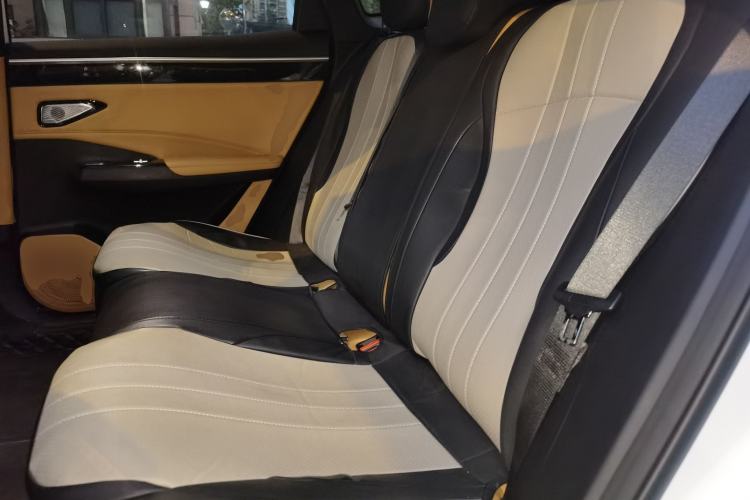Used Geely Galaxy L7 2023 1.5T 115 km Starship Left Rear Seat