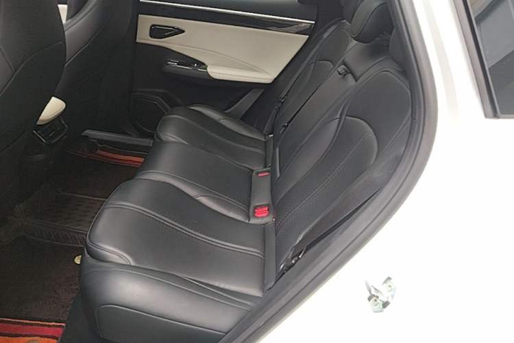 Used Geely Galaxy L7 2023 1.5T 55km PRO Left Rear Seat