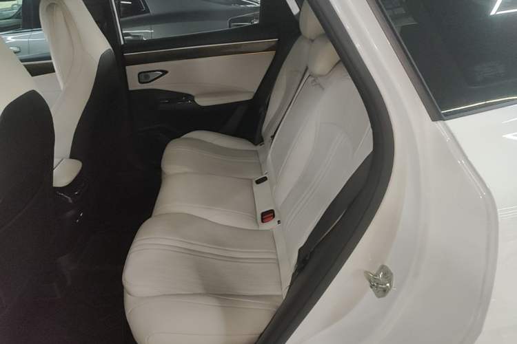 Used Geely Galaxy L7 2023 1.5T 115 km Starship Left Rear Seat
