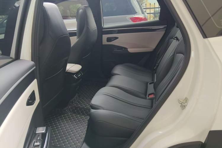 Used Geely Galaxy L7 2023 1.5T 115 km MAX Left Rear Seat
