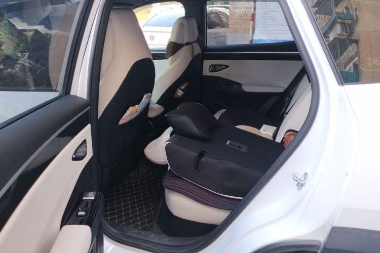 Used Geely Galaxy L7 2023 1.5T 115 km Starship Left Rear Seat