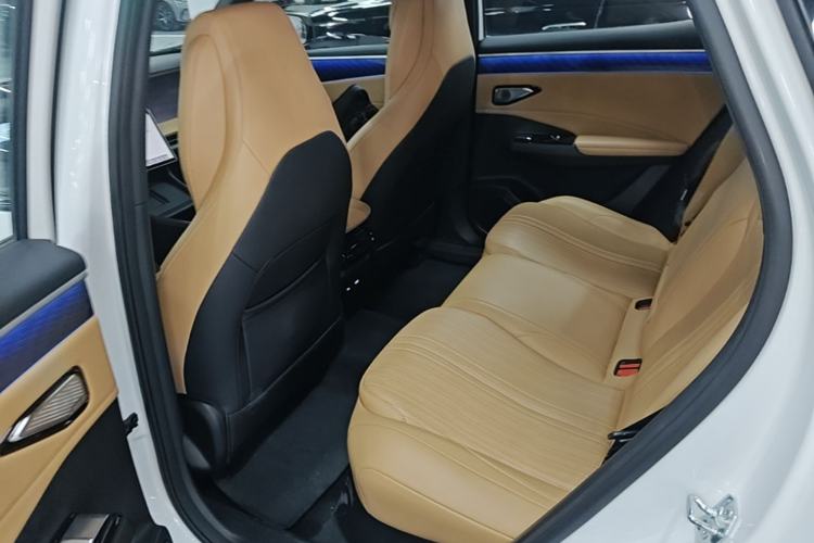 Used Geely Galaxy L7 2023 1.5T 115 km Starship Left Rear Seat