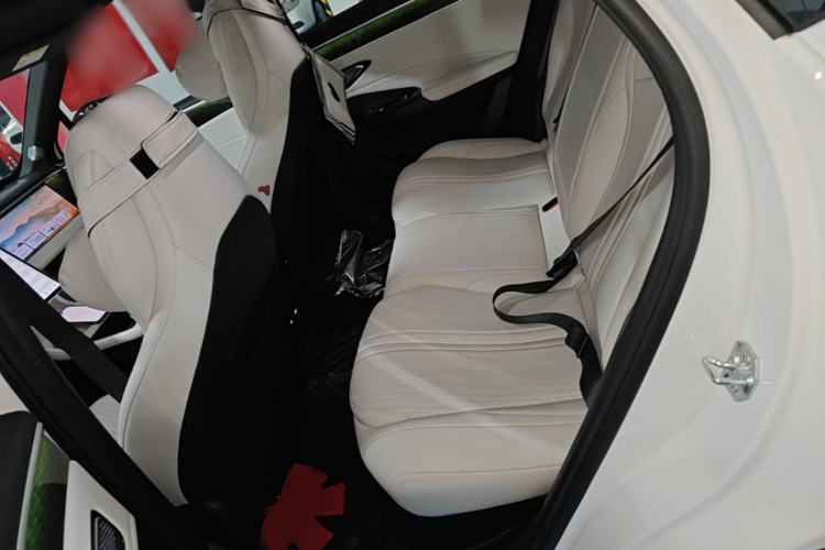 Used Geely Galaxy L7 2023 1.5T 115 km Starship Left Rear Seat