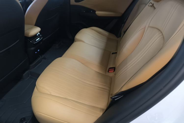 Used Geely Galaxy L7 2023 1.5T 115 km MAX Left Rear Seat