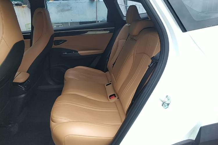Used Geely Galaxy L7 2023 1.5T 115 km MAX Left Rear Seat