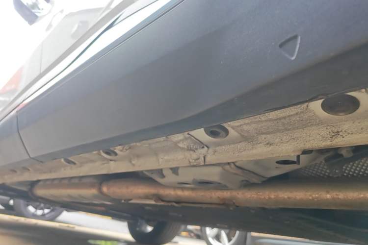 Used Geely Galaxy L7 2023 1.5T 115 km MAX Left Side Sill