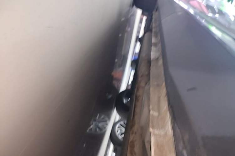 Used Geely Galaxy L7 2023 1.5T 115 km Starship Left Side Sill