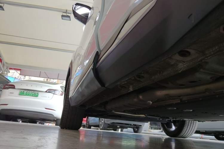 Used Geely Galaxy L7 2023 1.5T 115 km MAX Left Side Sill