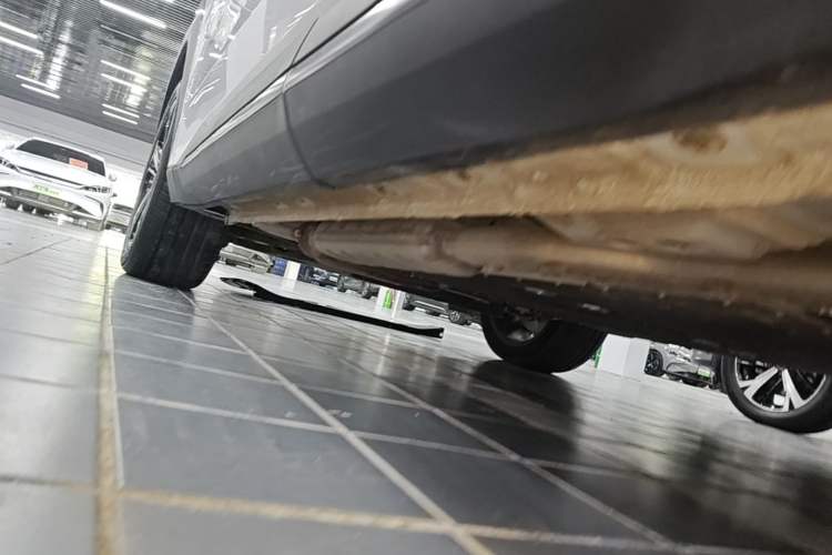 Used Geely Galaxy L7 2023 1.5T 115 km Starship Left Side Sill